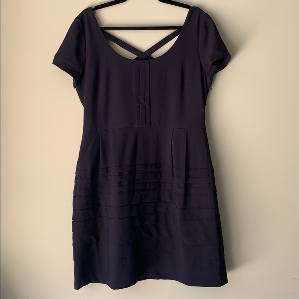 Jessica Simpson - navy dress